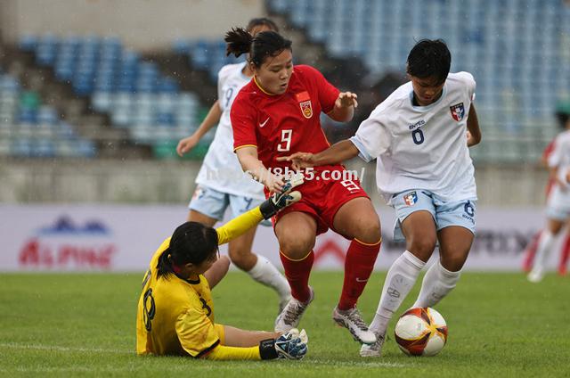 芬兰女足逆袭成功，惊险晋级